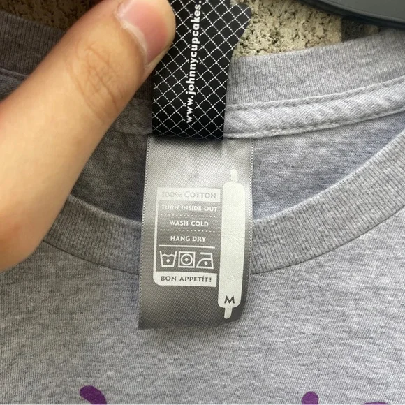 Gray Men’s Johnny Cupcake Shirt with a Basketball/Cupcake Graphic Size Medium - Picture 5 of 8